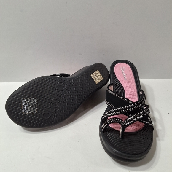 Skechers Casual Black and Pink Wedge Platform Strappy Comfy Slip On Sandal Sz.8 - Picture 7 of 11